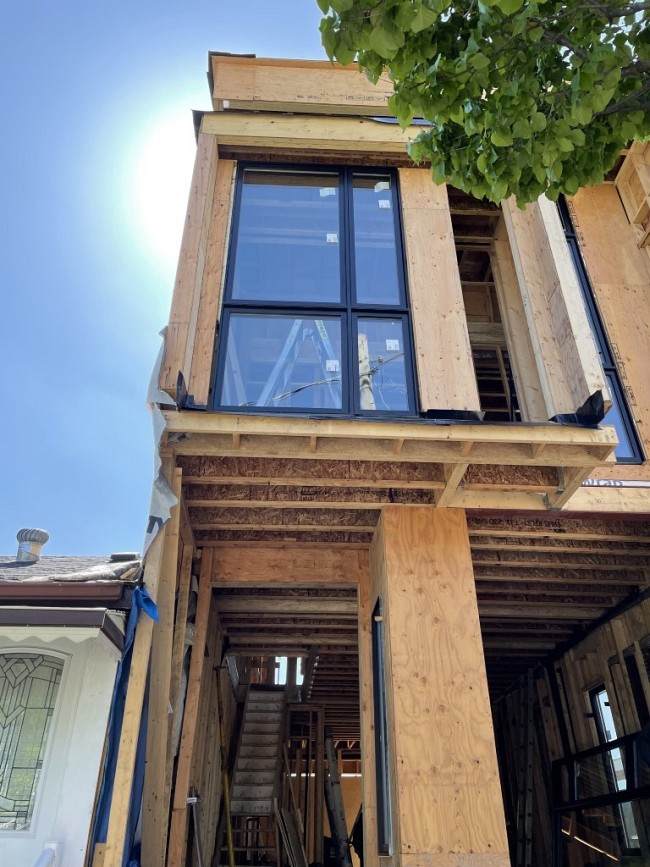 tall aluminum windows IMG_6368