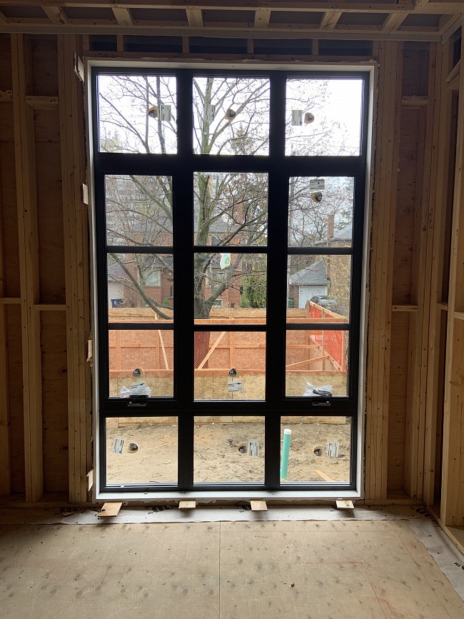 aluminum-windows-Toronto-residential-wall