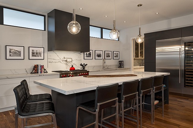 aluminum-windows-Toronto-modern-basement