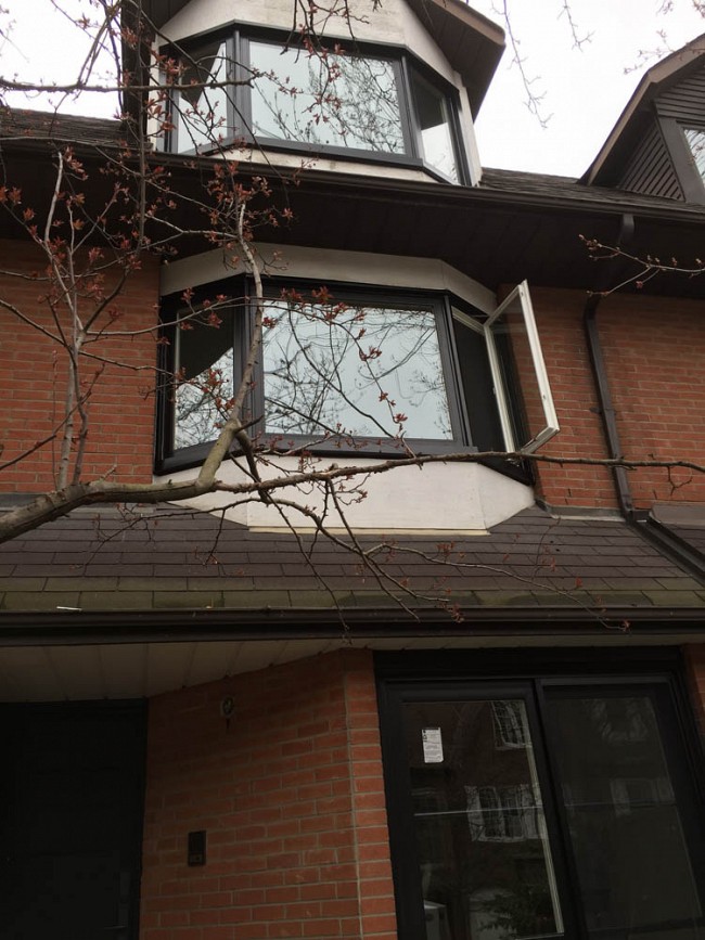 vinyl-windows-replacement-toronto-build-a-bay-window