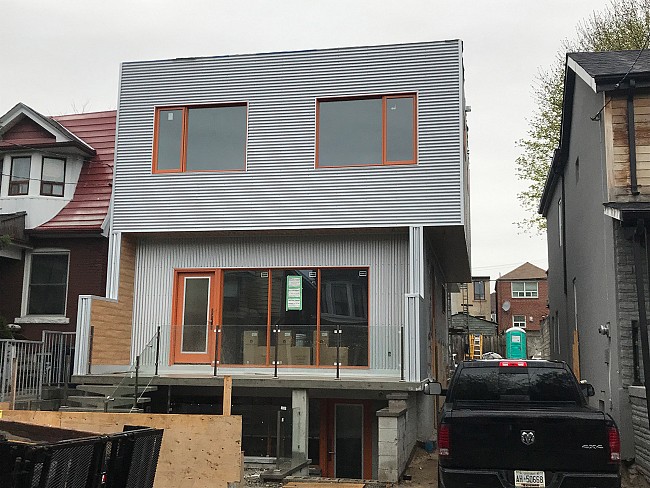 aluminum-wood-clad-windows-toronto-city-townhome