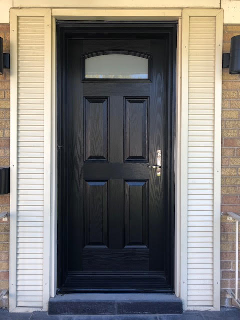 fiberglass-doors-installation-toronto-shutter-columns