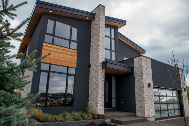 tilt-turn-windows-installation-toronto-installer-delco-splitlivel