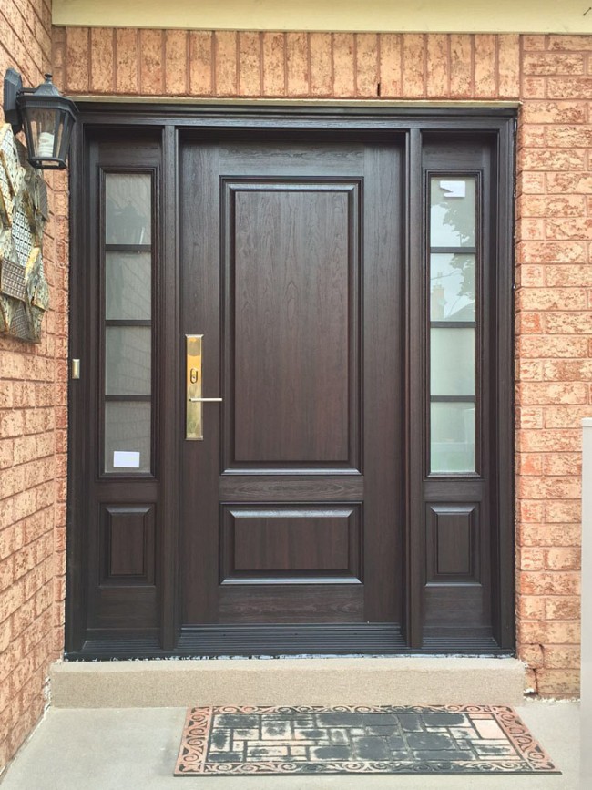 fiberglass-doors-installation-toronto-front-courtyard