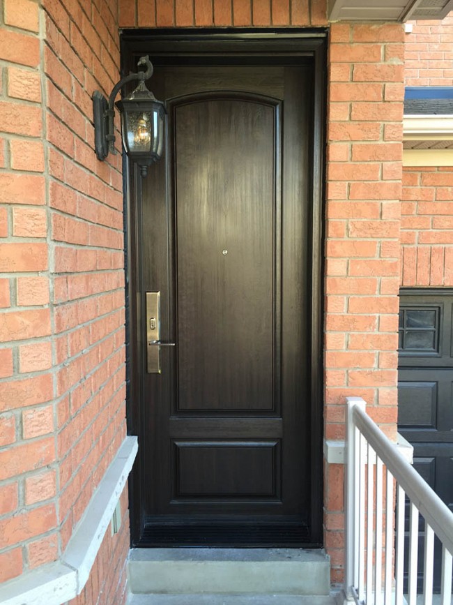 fiberglass-doors-installation-toronto-narrow-railing
