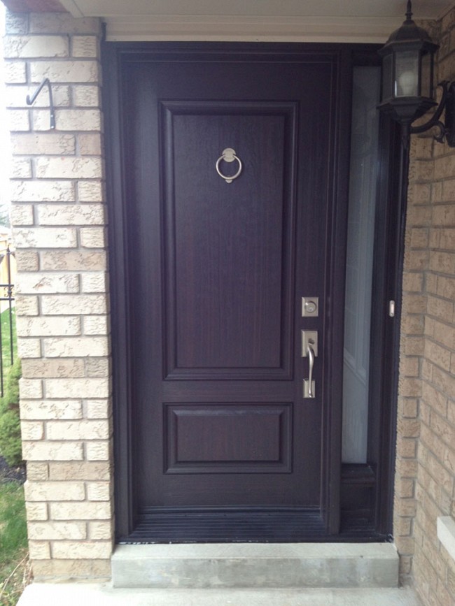 fiberglass-doors-installation-toronto-w-knocker