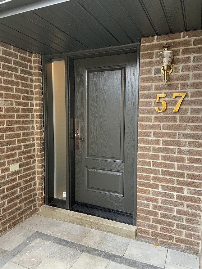 fiberglass-doors-installation-toronto-covered-entry